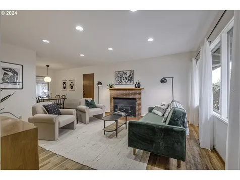 9762 SE Cora Street Portland OR 97266