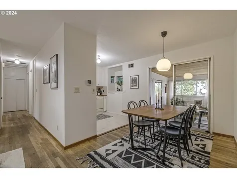 9762 SE Cora Street Portland OR 97266