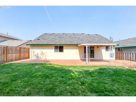 7502 SE Hacienda Street Hillsboro OR 97123