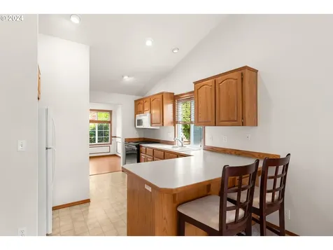 7502 SE Hacienda Street Hillsboro OR 97123