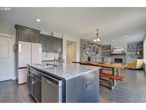 1001 S 50th Court Ridgefield WA 98642