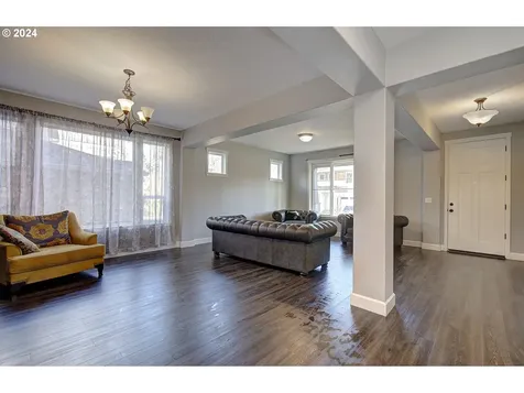 1001 S 50th Court Ridgefield WA 98642