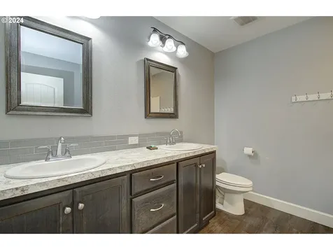 1001 S 50th Court Ridgefield WA 98642