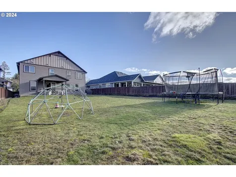 1001 S 50th Court Ridgefield WA 98642