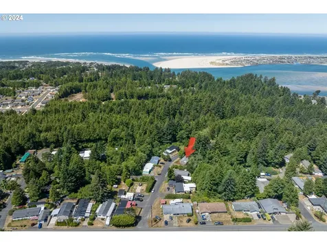 240 Sw Brentwood Drive Waldport OR 97394