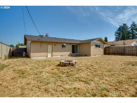 4017 Camellia Street Springfield OR 97478