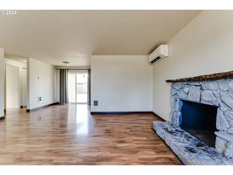 4017 Camellia Street Springfield OR 97478