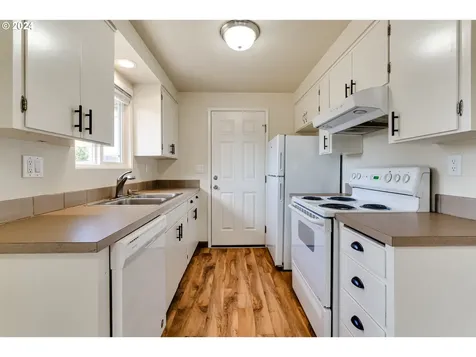 4017 Camellia Street Springfield OR 97478