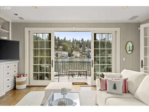 920 Westpoint Road Lake Oswego OR 97034