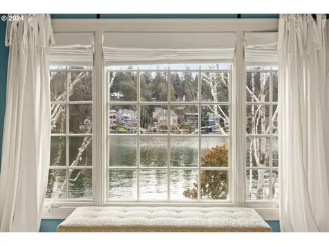 920 Westpoint Road Lake Oswego OR 97034