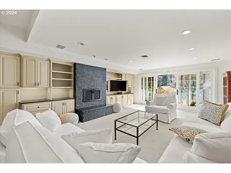 920 Westpoint Road Lake Oswego OR 97034