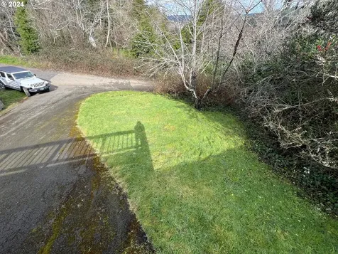 63491 2nd Street Loop Coos Bay OR 97420