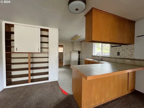 63491 2nd Street Loop Coos Bay OR 97420