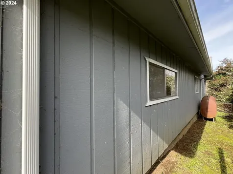 63491 2nd Street Loop Coos Bay OR 97420