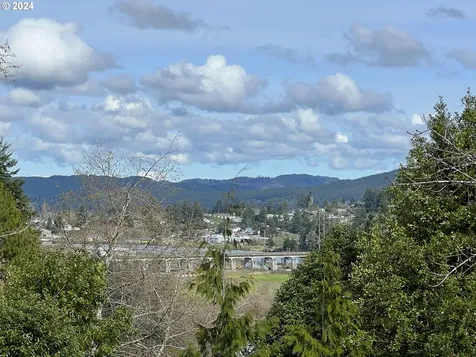 63491 2nd Street Loop Coos Bay OR 97420