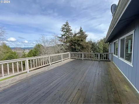 63491 2nd Street Loop Coos Bay OR 97420