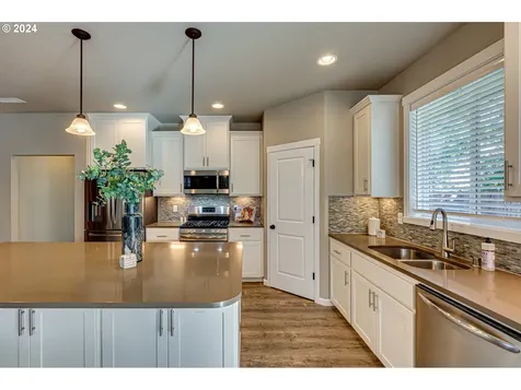 9901 NE 104th Way Vancouver WA 98662