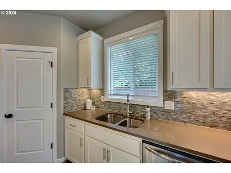 9901 NE 104th Way Vancouver WA 98662