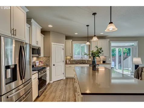9901 NE 104th Way Vancouver WA 98662