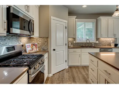 9901 NE 104th Way Vancouver WA 98662