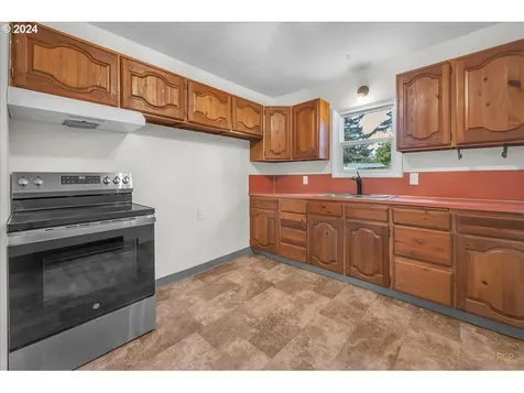 5307 SE 108th Avenue Portland OR 97266
