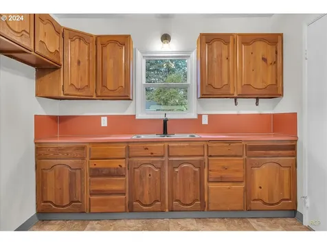 5307 SE 108th Avenue Portland OR 97266