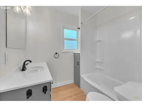 5307 SE 108th Avenue Portland OR 97266