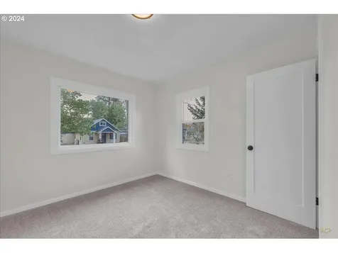 5307 SE 108th Avenue Portland OR 97266