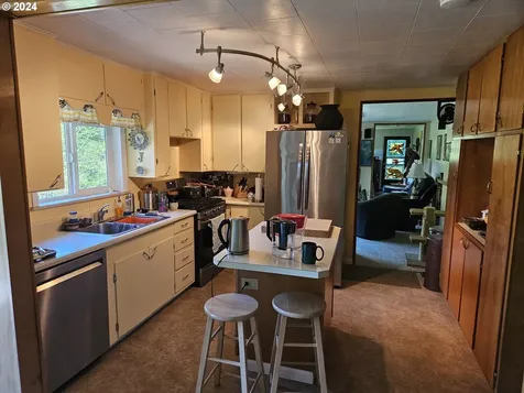 96459 Wren Smith Road Coos Bay OR 97420