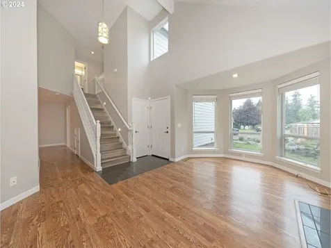 6120 Lynne Court Gladstone OR 97027