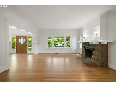 1341 SE 55th Avenue Portland OR 97215