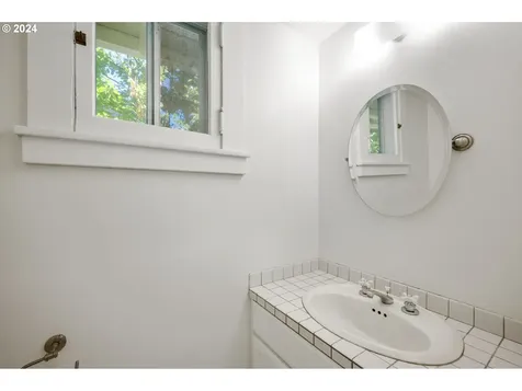 1341 SE 55th Avenue Portland OR 97215