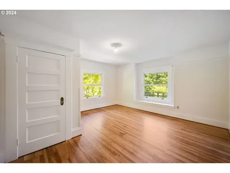 1341 SE 55th Avenue Portland OR 97215