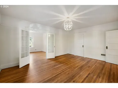 1341 SE 55th Avenue Portland OR 97215