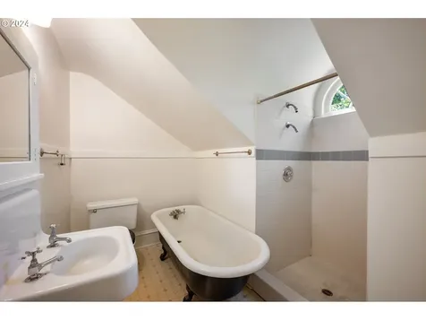 1341 SE 55th Avenue Portland OR 97215