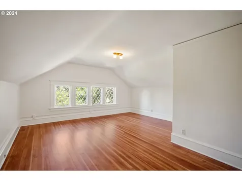 1341 SE 55th Avenue Portland OR 97215