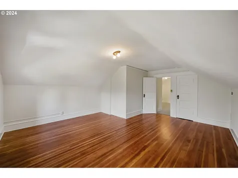 1341 SE 55th Avenue Portland OR 97215