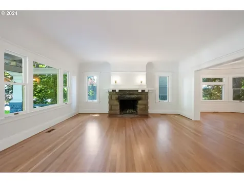 1341 SE 55th Avenue Portland OR 97215