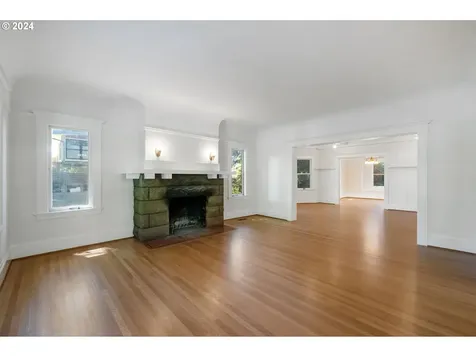 1341 SE 55th Avenue Portland OR 97215