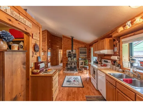 760 Crocker Avenue Coos Bay OR 97420