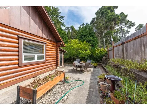 760 Crocker Avenue Coos Bay OR 97420