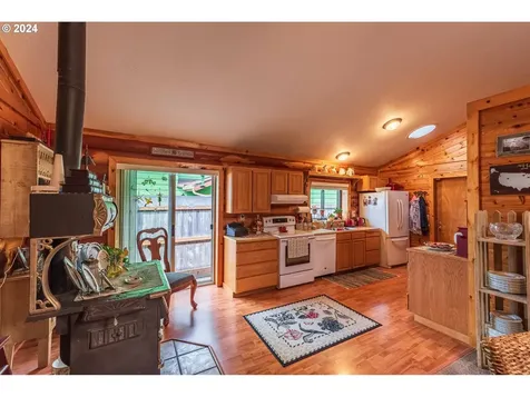 760 Crocker Avenue Coos Bay OR 97420