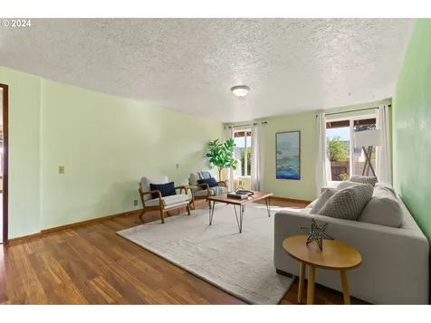 202 Frances Street Molalla OR 97038