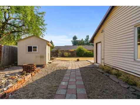 202 Frances Street Molalla OR 97038