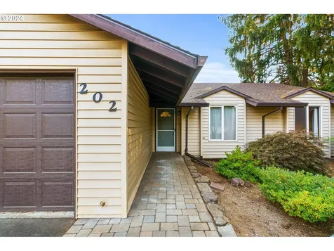 202 Frances Street Molalla OR 97038