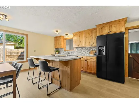 202 Frances Street Molalla OR 97038