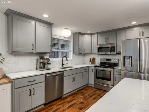 6955 SW Hyland Way Beaverton OR 97008
