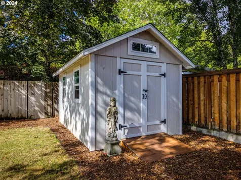 6955 SW Hyland Way Beaverton OR 97008