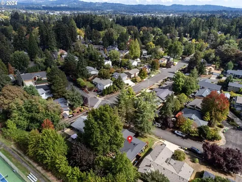 6955 SW Hyland Way Beaverton OR 97008