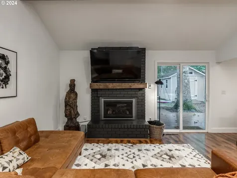 6955 SW Hyland Way Beaverton OR 97008